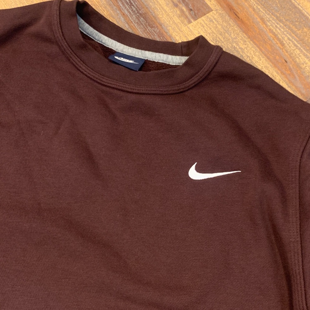 Nike fleece lined crew neck. Medium